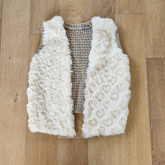 Other - UNBRANDED | Beautiful camel and creme vest